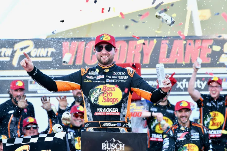 Clean sweep for Briscoe at race in Las Vegas